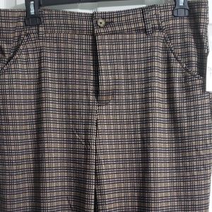 CHECKS & BALANCES- NWT, 18, TIME AND TRU, NAVY, BROWN, TAN CHECKERED PATTERN